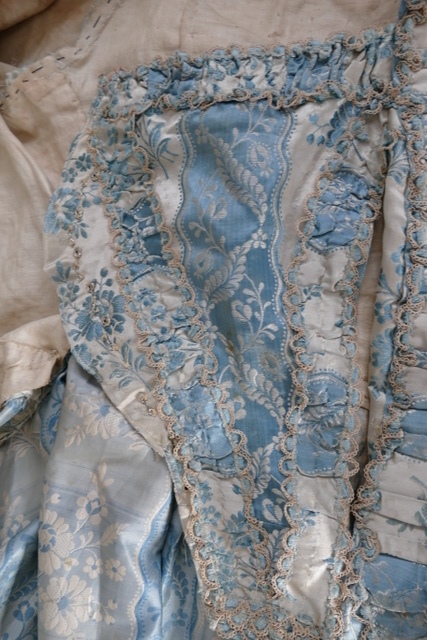 53 antique robe a la francaise 1770