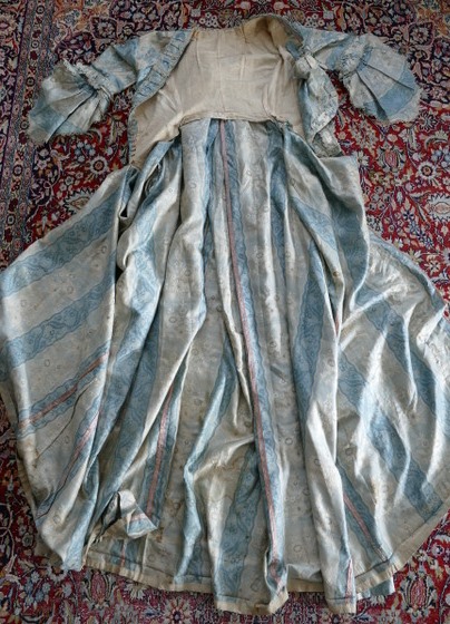 55 antique robe a la francaise 1770