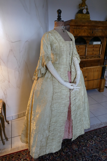 14 antique robe a la francaise 1770