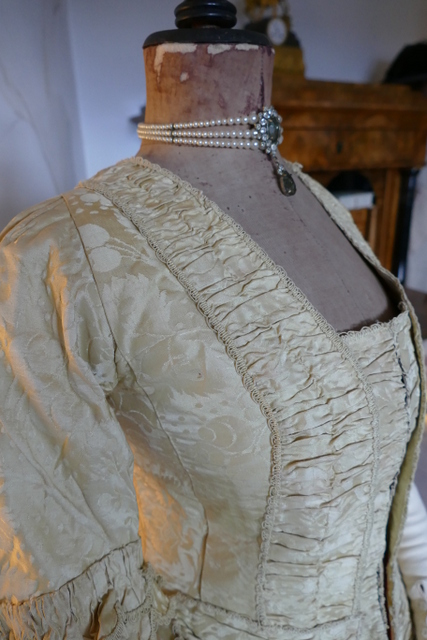 16 antique robe a la francaise 1770