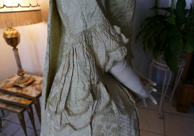 24 antique robe a la francaise 1770