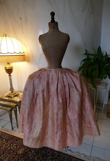 28 antique robe a la francaise 1770