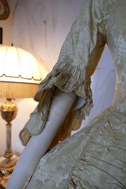 5 antique robe a la francaise 1770