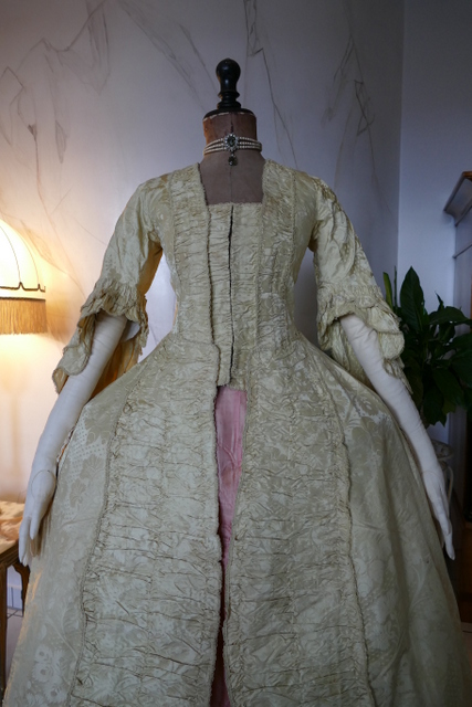 8 antique robe a la francaise 1770