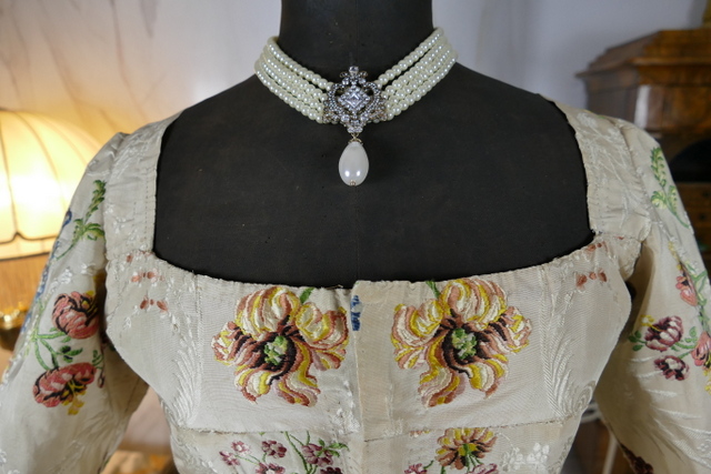 14 antique robe Rococo 1780