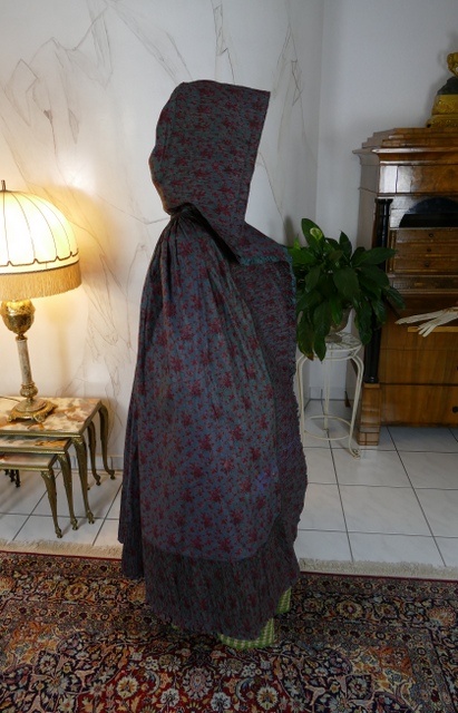 13 antique hooded cape 1790