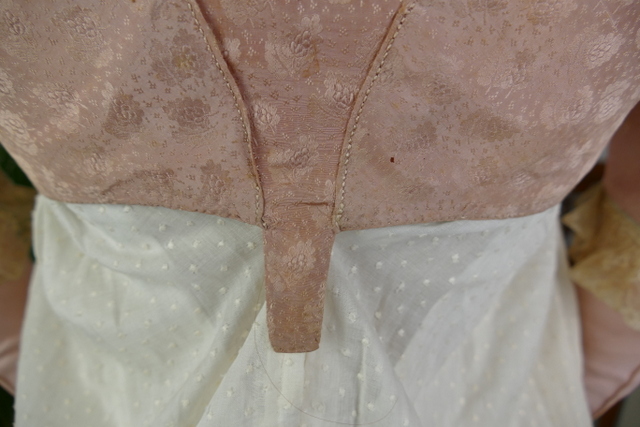 17 antique round gown bodice 1795