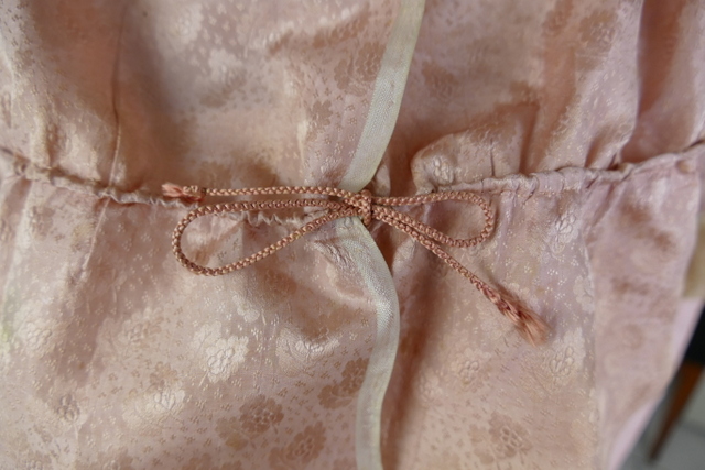 8 antique round gown bodice 1795