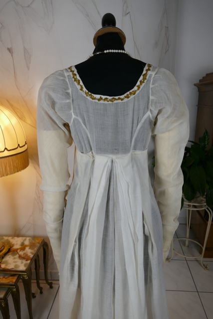 26 antique empire dress 1802