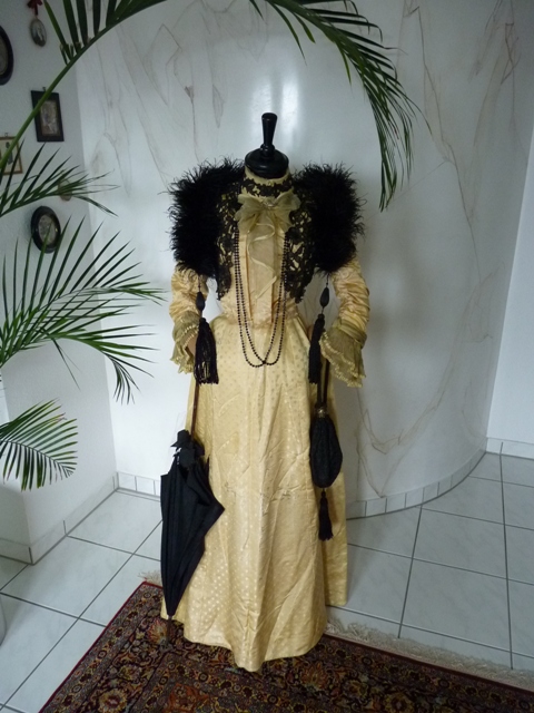 antique dress, antique gown, dress 1899,  gown 1900, edwardian dress,  antieke jurk, abito antico, robe ancient, antique dress for sale