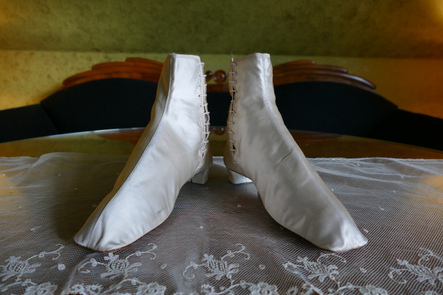 16 antique wedding Boots 1860
