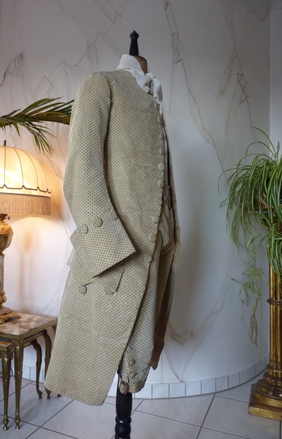 22 antique two piece suit 1790