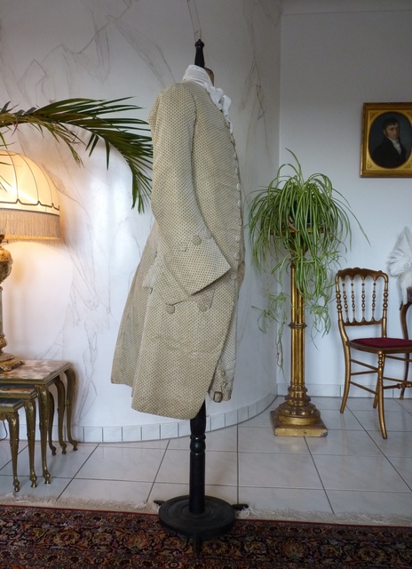 23 antique two piece suit 1790