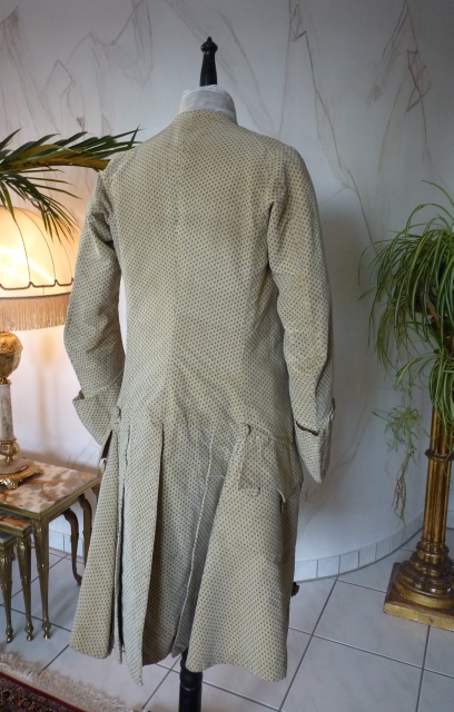 35 antique two piece suit 1790