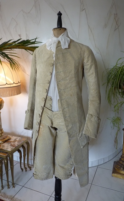 3 antique two piece suit 1790