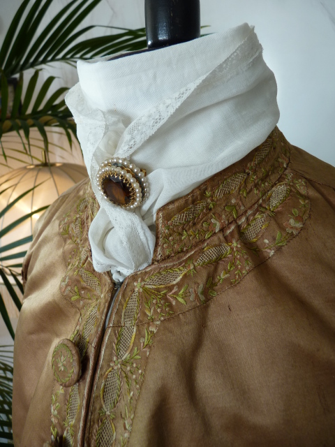 1 antique formal coat 1790