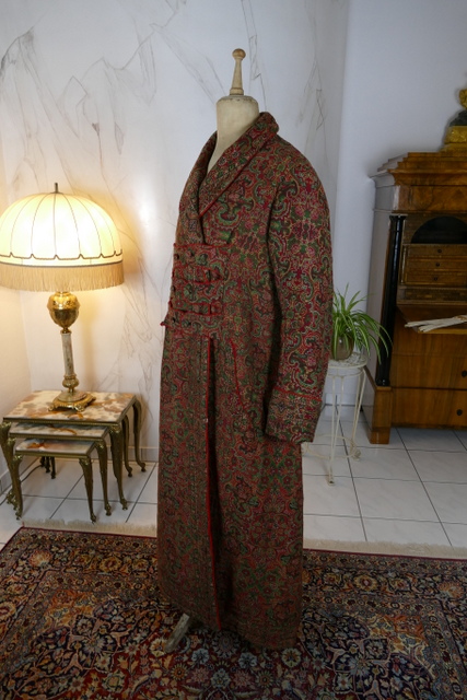 14 antique Mens dressing coat 1865