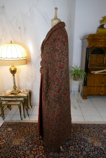 16 antique Mens dressing coat 1865