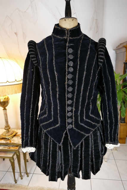 25 antique Devonshire costume 1897