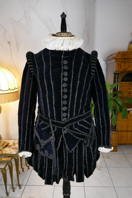 32 antique Devonshire costume 1897
