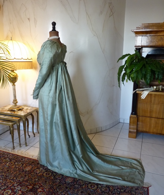 17 antique silk dress 1800