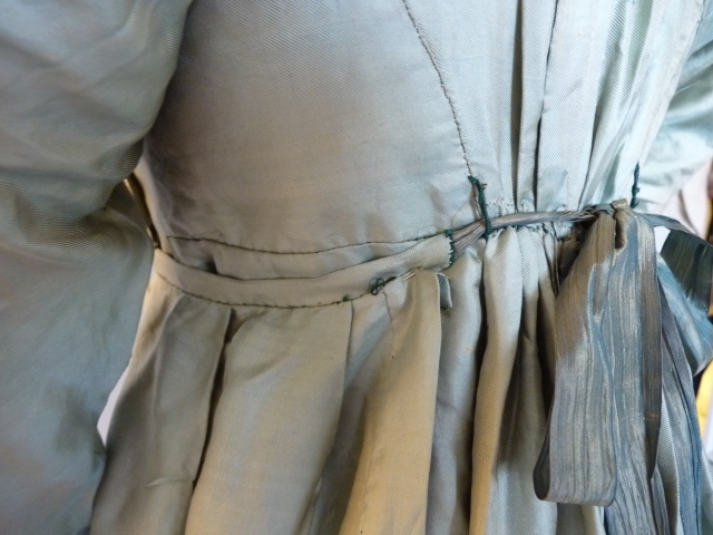 33 antique silk dress 1800