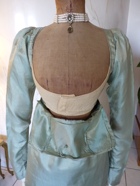 39 antique silk dress 1800