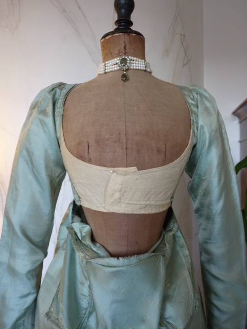 41 antique silk dress 1800