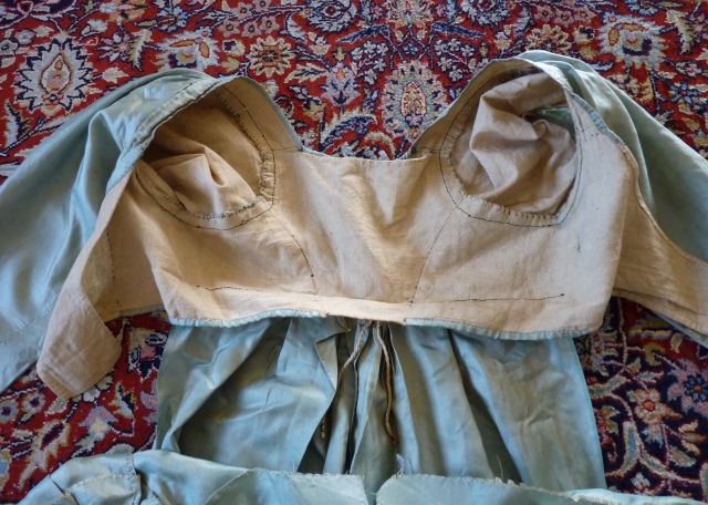 47 antique silk dress 1800