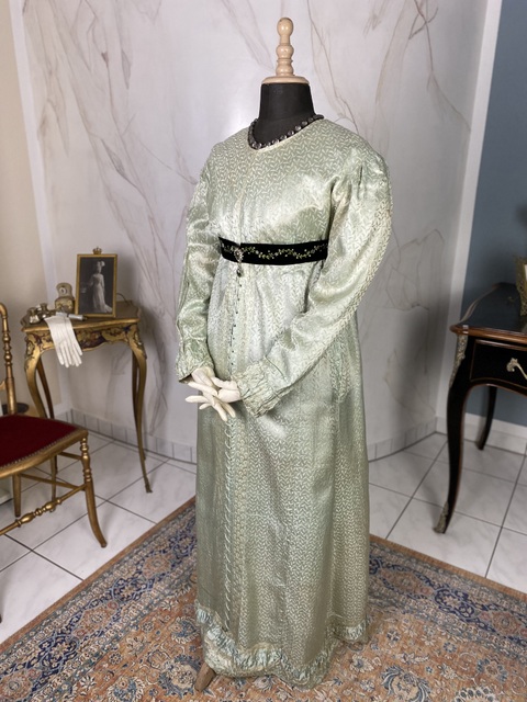13 antique dress 1815