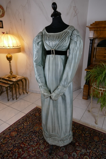 12 antique regency dress 1818