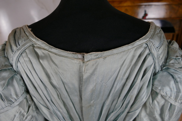 22 antique regency dress 1818