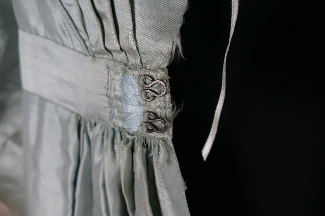 31 antique regency dress 1818