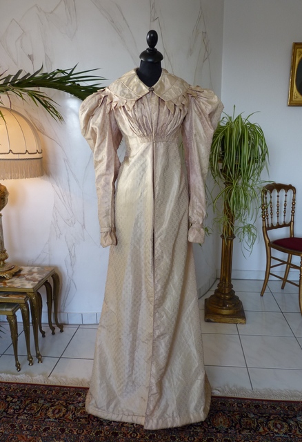 empire pelisse robe 1820