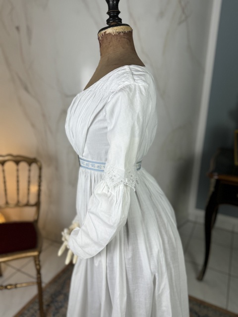 10 antikes Biedermeier Kleid 1824