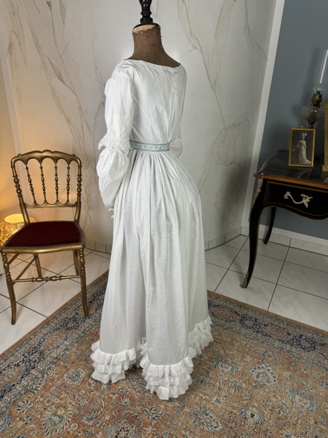 12 antikes Biedermeier Kleid 1824