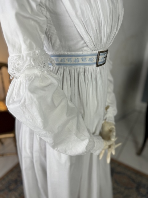 19 antikes Biedermeier Kleid 1824