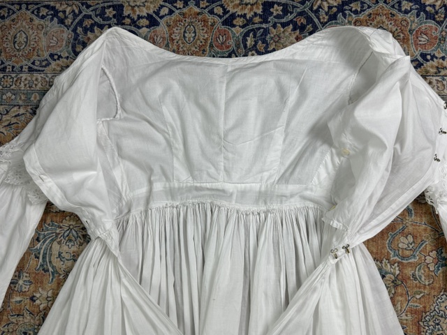 28 antikes Biedermeier Kleid 1824