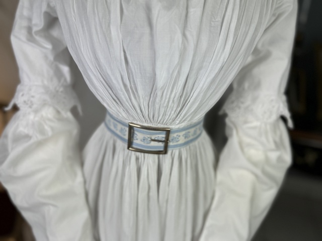 4 antikes Biedermeier Kleid 1824
