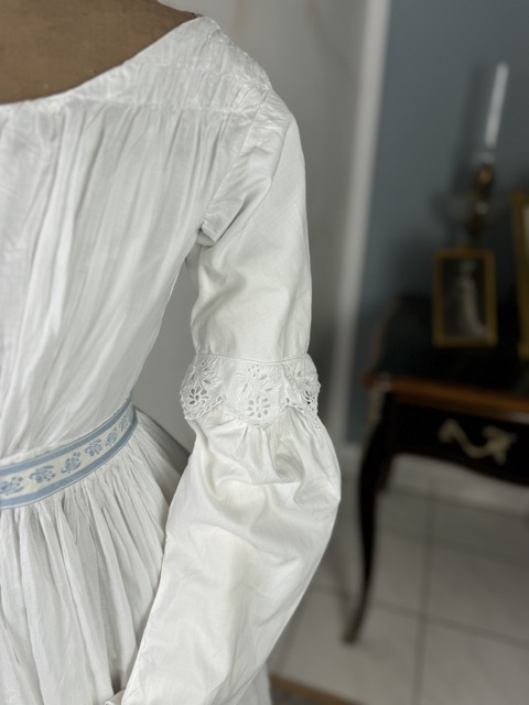 5 antikes Biedermeier Kleid 1824