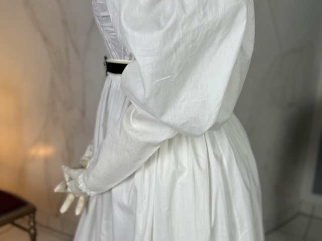 13 antikes Biedermeier Kleid 1830