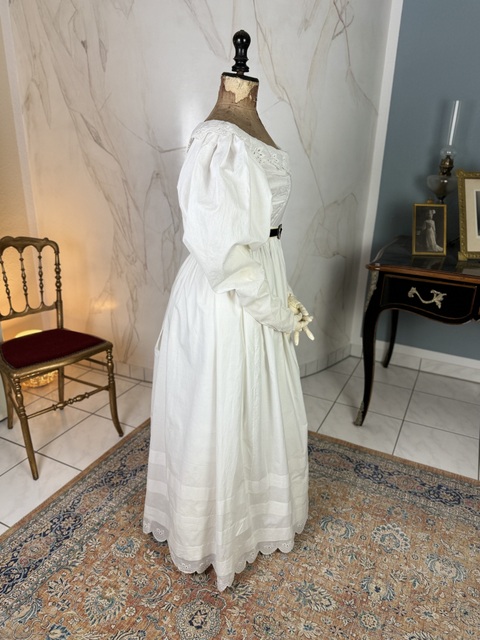 21 antikes Biedermeier Kleid 1830