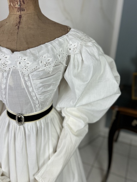 4 antikes Biedermeier Kleid 1830