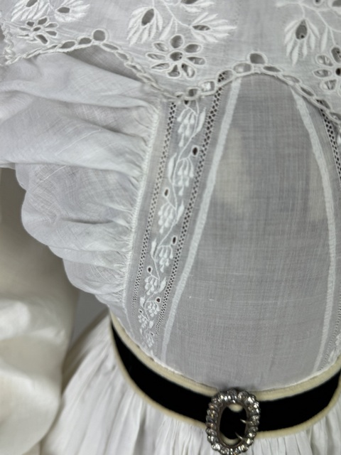 6 antikes Biedermeier Kleid 1830