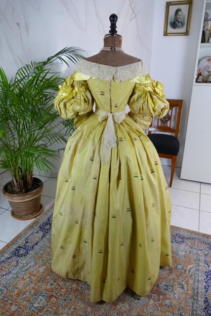 20 antique biedermeier dress 1838