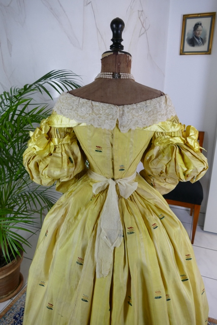 21 antique biedermeier dress 1838