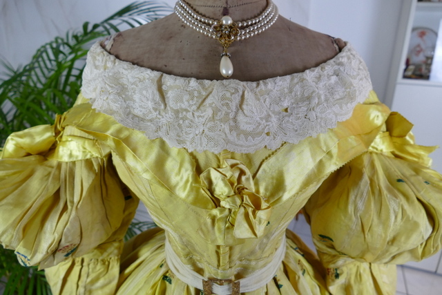 5a antique biedermeier dress 1838