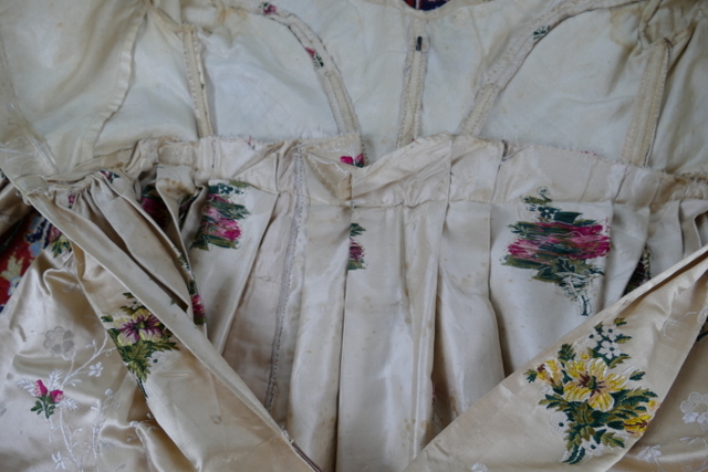 52 antique court dress 1838