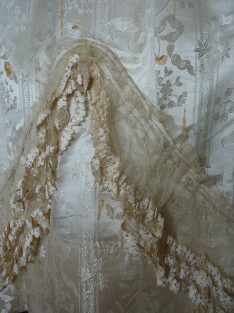 22 Biedermeier Hochzeitskleid 1835