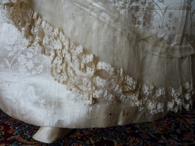 23 Biedermeier Hochzeitskleid 1835